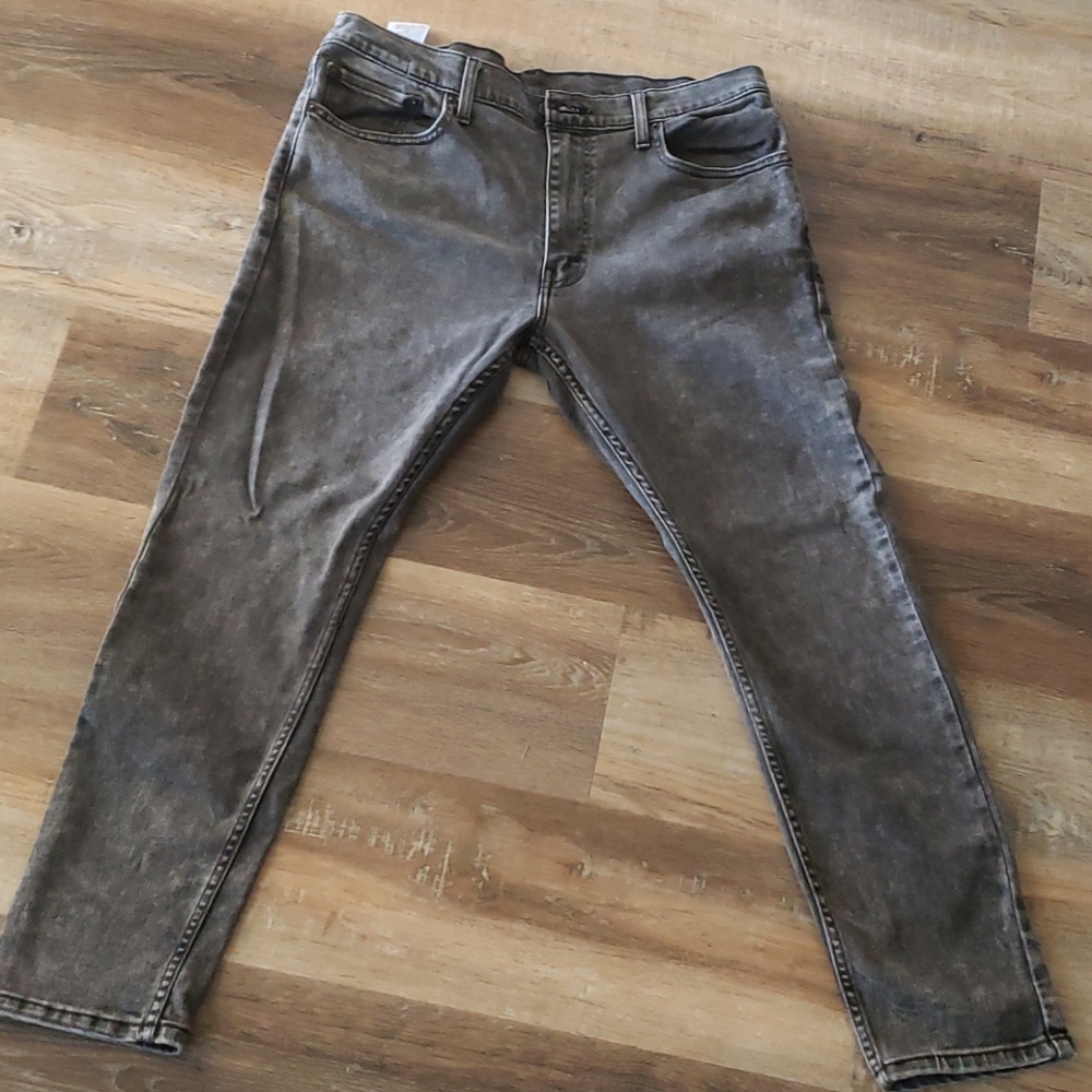 512 Levi's